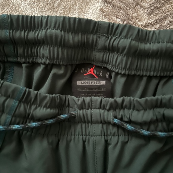 Jordan Forest Green Loose Fit Pants - Picture 2 of 3